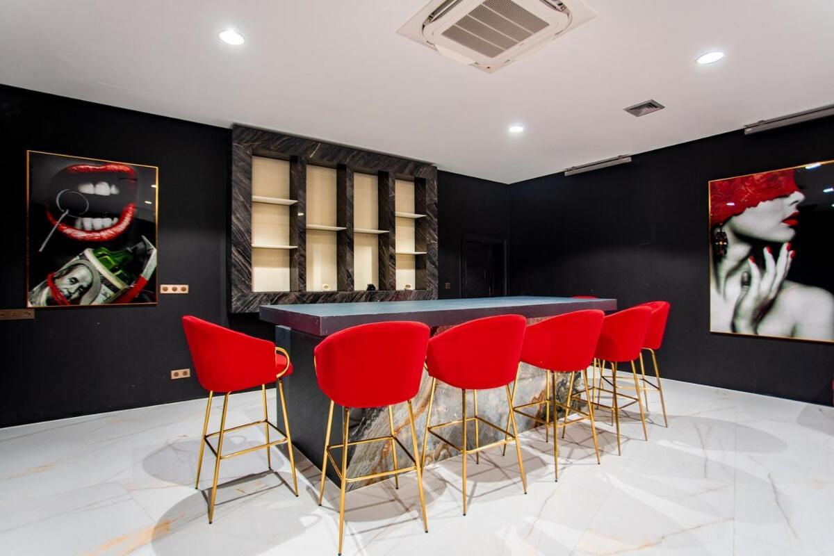 Villa California Koh Samui 7br Cinema, Spa, Gym *